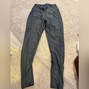 Doesnt fit anymore. Size M.